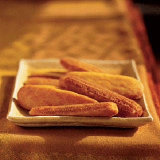 <p>Cornbread takes an unexpected shape in sticks designed for dipping.
</p><br />
<p><b>Recipe: </b><a href="/recipefinder/classic-corn-sticks-3155" target="_blank"><b>Classic Corn Sticks</b></a></p>