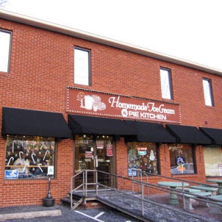 I-64, Kentucky <p><b>Pit Stop:</b> <a href="http://www.piekitchen.com/" target="_blank">Homemade Ice Cream & Pie Kitchen</a>,
2525 Bardstown Road, Louisville, KY, (502) 459-8184</p><br /><p> While the name says it all, the Homemade Ice Cream & Pie Kitchen also serves a variety of freshly made deli sandwiches, pastas, salads, and soups. But the draw is their wide-ranging list of from-scratch pies that will sate any craving.</p><p><b>Road Tip:</b> If you didn't have time to bake your pie, you can purchase whole pies. We recommend calling in advance.</p>