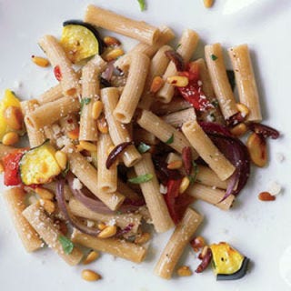 <p><b>Roasting Tip:</b> When roasting vegetables, try to cut them to equal sizes and vary the cooking time according to density. Softer vegetables such as tomatoes and zucchini will need less time in the oven than starchier produce like carrots and potatoes.</p>
<br /><p><b>Recipe:</b> <a href="/recipefinder/whole-wheat-rigatoni-roasted-vegetables-recipe-f3abe82f-c14f-4356-8cbf9f356f732038" target="_blank"><b>Whole Wheat Rigatoni with Roasted Vegetables</b></a></p>