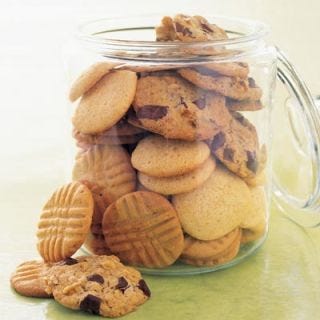<p>Make a decadent dessert for a classy affair. Indulgent bittersweet chocolate and flavorful chopped walnuts make a delicious pair in these easy-to-prepare cookies. One bite and you may decide to keep the first batch for yourself.<p><br/>

<p><b>Recipe: </b><a href="/recipefinder/chocolate-chunk-cookies-2729" target="_new">Chocolate Chunk Cookies</a></p>
