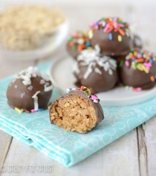 <p> </p> <p><strong>Get the recipe from <a href="http://www.crazyforcrust.com/2013/06/peanut-butter-oatmeal-cookie-dough-truffles/" target="_blank">Crazy for Crust</a>.</strong></p>