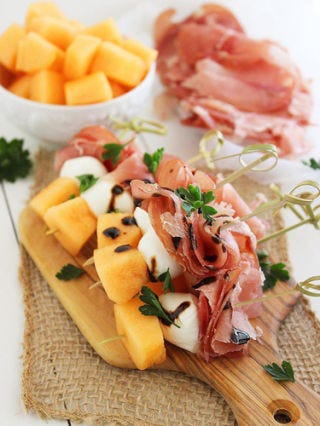 Food, Cuisine, Root vegetable, Tableware, Ingredient, Dish, Carrot, Plate, Recipe, Dishware, 