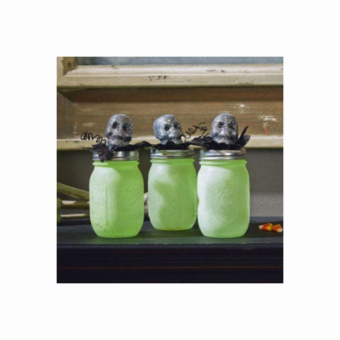 <p>Light up Halloween night with these glow-in-the-dark skull-topped Mason jars. Best of all, you can craft them in just four easy steps. <br /><br /><strong>Get the tutorial at <a href="http://www.michaels.com/skull-topped-mason-jar/B_53531.html?crlt.pid=camp.E096Tpyu5xYQ" target="_blank">Michaels</a>.</strong></p>