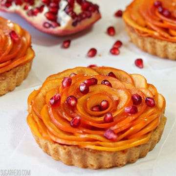 <p></p>
<p><strong>Get the recipe from <a href="http://www.sugarhero.com/persimmon-almond-rosette-tarts/#_a5y_p=2842735
" target="_blank">Sugarhero</a>.</strong></p>