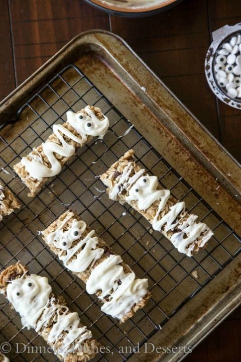 <p>Even if you don't have time to craft your granola bars by hand, you can quickly and easily make festive snacks the little ones will love.</p>
<p><strong>Get the recipe from <a href="http://dinnersdishesanddesserts.com/mummy-granola-bars/" target="_blank">Dinners, Dishes, and Desserts</a>.</strong></p>