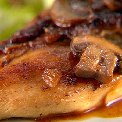 Sunny Anderson's Grilled Chicken with White Wine Mushroom Sauce