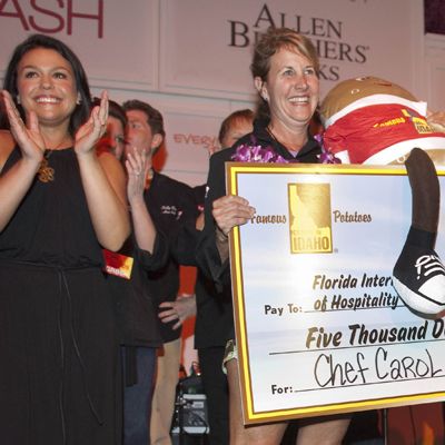 South Beach, FL, February 20, 2009 — Burger Bash host Rachael Ray (left) congratulates chef Carol Wallack of Sola in Chicago for winning the Idaho Potato Side Dish Challenge.