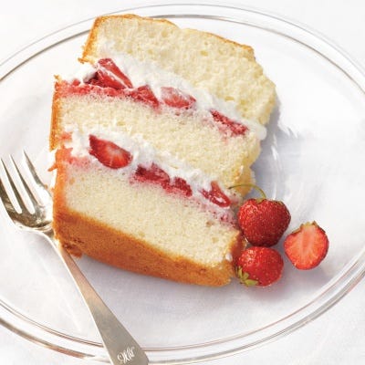 Chiffon Cake with Strawberries and Cream