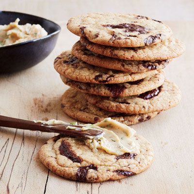 red miso chocolate chip cookies