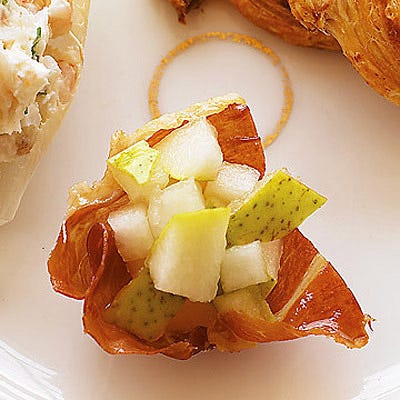 Crispy Prosciutto Cups with Pear
