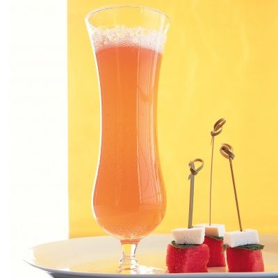 <p>Ruby-red grapefruit juice and bright red Campari give this bubbly cocktail a pretty, pink hue.</p>
<p><strong>Recipe:</strong> <a href="../../../recipefinder/grapefruit-sparkler-recipe-mslo0512" target="_blank"><strong>Grapefruit Sparkler</strong></a></p>