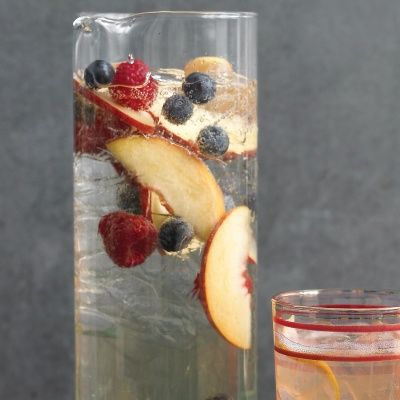 <p>Raise a glass to sunny days and balmy nights with fruit infused champagne punch.</p>
<p><strong>Recipe:</strong> <a href="http://www.delish.com/recipefinder/champagne-punch-recipe-mslo0512" target="_blank"><strong>Champagne Punch</strong></a></p>