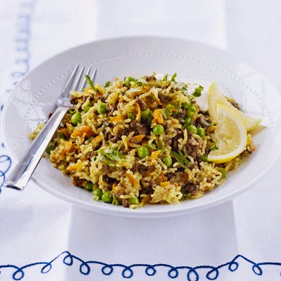 Curried Wołowina Miska Ryżu <p>Mild Indian spices stirred into a colorful bowl of beef, rice, and vegetables make a quick but satisfying one-pot dish.</p><p><b>Recipe:</b> <a href="/recipefinder/curried-beef-rice-bowl-recipe-rbk0112" target="_blank"><b>Curried Beef Rice Bowl</b></a></p>