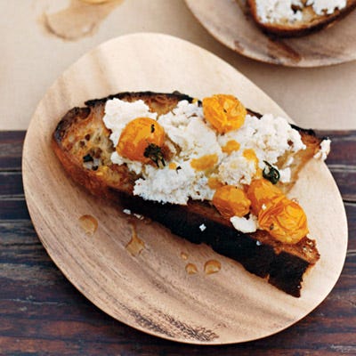 Ricotta with Roasted Cherry Tomatoes on Crostini <p>Regular ricotta works well in this crostini recipe, but smoked ricotta is more flavorful.</p> <p><strong>Recipe:</strong> <a href="../../../recipefinder/ricotta-roasted-cherry-tomatoes-crostini-recipe-mslo0411" target="_blank"><strong>Ricotta with Roasted Cherry Tomatoes on Crostini</strong></a></p>