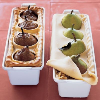 <p>Sweet pears and savory sausage make the perfect filling for a hearty fall pie.</p>
<p><strong>Recipe:</strong> <a href="http://www.delish.com/recipefinder/pear-sausage-pie-recipe-mslo0912" target="_blank"><strong>Pear and Sausage Pie</strong></a></p>