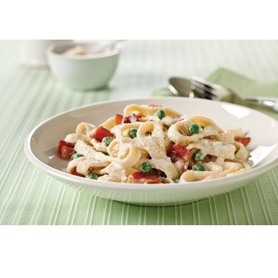 <p>A quick and easy version of an Italian favorite, this carbonara comes together in just 20 minutes, so it's easy to enjoy any night of the week, no matter how busy your days.</p>
<p><strong>Recipe:</strong> <a href="/recipefinder/quick-pasta-carbonara-recipe-kft0311" target="_blank"><strong>Quick Pasta Carbonara</strong></a></p>