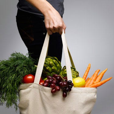 Conventional wisdom may be guiding your produce choices — telling you to buy the big, round tomatoes at the supermarket and toss your spuds once they’ve sprouted at home. But just how wise is that advice you’ve been following? To separate fruit-and-veggie fact from fiction, we turned to top produce pros. From selection to storage to sanitation tips, here are their expert insights about popular picks.