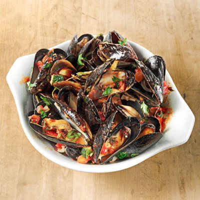 <p>Chef-owner Marc Murphy of Ditch Plains in New York City adds a colorful French twist to his basic steamed mussels recipe.</p>
<p><strong>Recipe:</strong> <a href="../../../recipefinder/provencal-mussels-recipe-opr0612" target="_blank"><strong>Proven&#231al Mussels</strong></a></p>