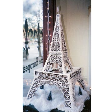 <p>Marilyn Pollack Naron is a baker with a vision. The author of the blog <a href="http://simmertilldone.com/" target="_blank">simmer till done</a> created this beautifully impressive gingerbread Eiffel Tower for a friend to showcase in her store window. Needless to say, it attracted tons of camera-weilding customers.</p>
