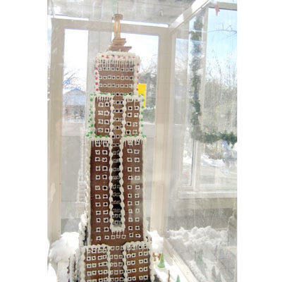 <p>When pastry chef Mark Tasker got his hands on some gingerbread in 2007, he aimed to tackle an iconic New York City structure: the Empire State Building.</p>
