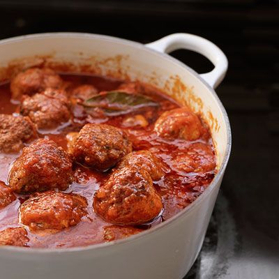 <p>Meatballs in marinara sauce is a classic comfort food. These beef meatballs also taste great simmered in a store-bought pesto sauce.</p><br />

<p><b>Recipe: <a href="/recipefinder/beef-meatballs-recipe-opr0312">Beef Meatballs</a></b></p>