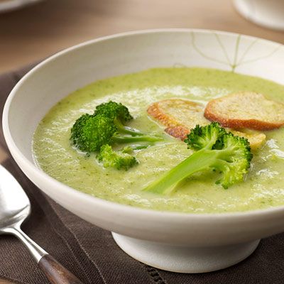 Creamy Broccoli Soup with Croutons Recipe
