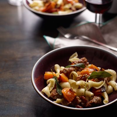 <p>Emeril Lagasse tosses pasta with sausage, butternut squash, sage, and pecans for a terrific, hearty dish.</p>
<p><b>Recipe: </b><a href="http://www.delish.com/recipefinder/pasta-roasted-squash-sausage-pecans-recipe-fw0212" target="_blank"><b> Pasta with Roasted Squash, Sausage, and Pecans</b></a></p>