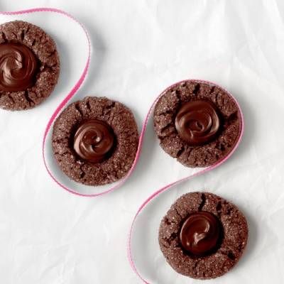 <p>A chocolate and peppermint take on the thumbprint, perfect for spreading some holiday cheer! </p>
<p><strong>Recipe:</strong> <a href="http://www.delish.com/recipefinder/chocolate-peppermint-thumbprints-recipe-mslo1213" target="_blank"><strong>Chocolate-Peppermint Thumbprints</strong></a></p>
