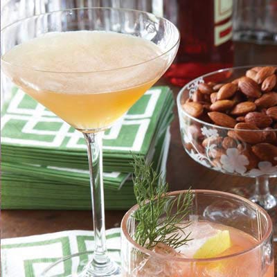 <p>Although Paris with Petrovsky didn't work out, France will always be in Carrie's heart, from the fashions that made her famous to her elegant joie de vivre. Give your evening some French flair with this cognac-enhanced sparkler.</p><p><b>Recipe: <a href="/recipefinder/french-75-recipe-fw0510" target="_blank">French 75</a> </b></p>