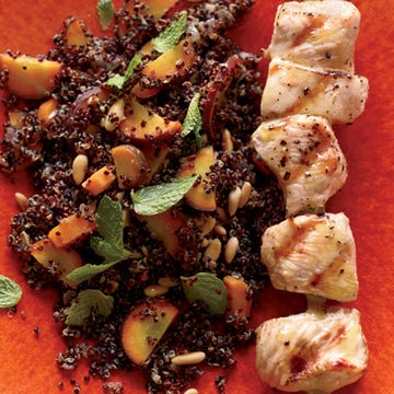 <p>Cat Cora's nutritious quinoa is quick to make. Adding chicken makes it a great meal-in-one.</p><p><b>Recipe:</b> <a href="/recipefinder/warm-quinoa-salad-carrots-grilled-chicken-recipe-fw0212"><b>Warm Quinoa Salad with Carrots and Grilled Chicken</b></a></p>