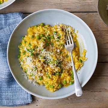<p>This clever "risotto" is made with carrot juice and chicken broth and dotted with peas, for a fun take on peas and carrots.</p><p><b>Recipe: </b><a href="http://gogonow.org/recipefinder/fresh-carrot-risotto-recipe-fw0613%22 target="_blank"><b>Fresh Carrot Risotto</b></a></p>