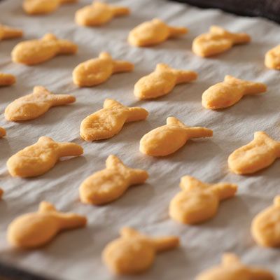 <p>We are all utterly powerless in the face of Goldfish. And can't we all agree that the Cheddar fish are the top dog in Goldfish flavors?</p>
<p><strong>Recipe:</strong> <a href="../../../recipefinder/goldfish-crackers-recipe-del0313" target="_blank"><strong>Goldfish Crackers</strong></a></p>