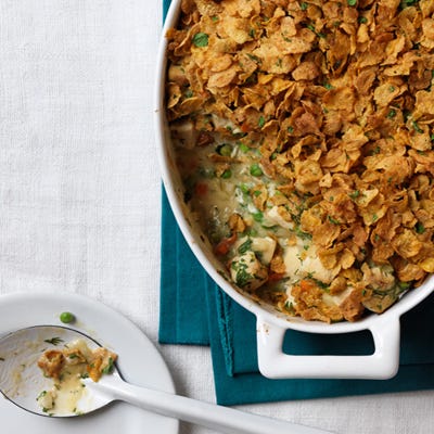 <p>Could it get any better than the flavor combination of chicken pot pie and buttermilk fried chicken? Actually, yes — when that creamy and comforting mix is a mere 258 calories and 7 grams of fat per serving.</p><p><b>Recipe: </b><a href="http://gogonow.org/recipefinder/buttermilk-chicken-and-cornflake-bake-recipe%22 target="_blank"><b>Buttermilk Chicken and Cornflake Bake</b></a></p>