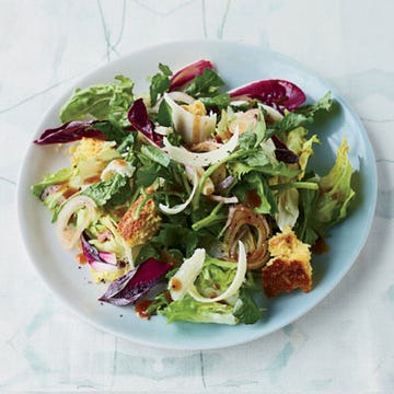 <p>Smoky barbecue sauce and cheese-toasted corn bread croutons put a Texas spin on hearty greens.</p><p><b>Recipe: </b><a href="http://gogonow.org/green-salad-smoky-barbecue-vinaigrette-recipe-fw0613%22 target="_blank"><b>Green Salad with Smoky Barbecue Vinaigrette</b></a></p>