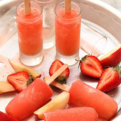 <p>Fresh sweet peaches and strawberries are blended to create this beautiful, sunset-colored frozen treat.</p>
<p><b>Recipe: <a href="http://www.delish.com/recipefinder/strawberry-peach-vodka-collins-popsicles-recipe-rbk0813" target="_blank">Strawberry Peach Vodka Collins Popsicles</a></b></p>
