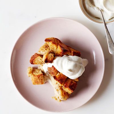 <p>Honey (instead of white sugar) sweetens fruity, cinnamon-infused bread pudding.</p>
<p><strong>Recipe:</strong> <a href="http://www.delish.com/recipefinder/honey-cinnamon-banana-bread-pudding-recipe-opr0513" target="_blank"><strong>Honey-Cinnamon Banana Bread Pudding</strong></a></p>