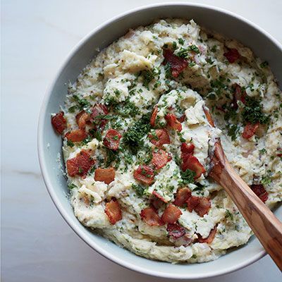 <p>This chunky mashed-potato dish is packed with tangy mustard, fresh herbs, and thick-cut bacon.</p>
<p><strong>Recipe: <a href="http://www.delish.com/recipefinder/mashed-potatoes-bacon-mustard-recipe-fw1113" target="_blank">Mashed Potatoes with Bacon and Mustard</a></strong></p>