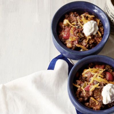 <p>The secret to this chili with a kick is a generous helping of bourbon and a sprinkle of lemon zest in the sour cream for a fresh, finishing flavor.</p>
<p><strong>Recipe: <a href="http://www.delish.com/recipefinder/brians-bourbon-chili-recipe-clv1012" target="_blank">Brian's Bourbon Chili</a></strong></p>