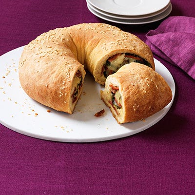<p>This satisfying meal comes all rolled up in one neat package, and is easy to put together with some store-bought pizza dough and a few other ingredients.</p>
<p><b>Recipe: <a href="http://gogonow.org/recipefinder/salami-spinach-provolone-stromboli-recipe-wdy1213%22%3ESalami, Spinach, and Provolone Stromboli</a></b></p>