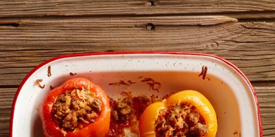 <p>Add a little color to the dinner table! Try these bell peppers stuffed with savory Jimmy Dean® Pork Sausage, rice, and Parmesan cheese, smothered in a tasty tomato sauce.</p>
<p><b>Recipe: <a href="http://www.delish.com/recipefinder/slow-cooker-stuffed-peppers-recipe-jd0114">Slow Cooker Stuffed Peppers</a></b></p>