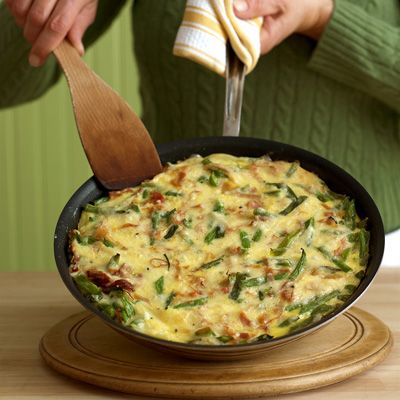 <p>The classic ham and cheese combination gets a nutritious upgrade with protein-rich eggs and fresh green beans.</p><p><strong>Recipe:</strong> <a href="http://www.delish.com/recipefinder/green-bean-ham-cheese-frittata-recipe-mslo0114"><strong>Green Bean, Ham, and Cheese Frittata</strong></a></p>
