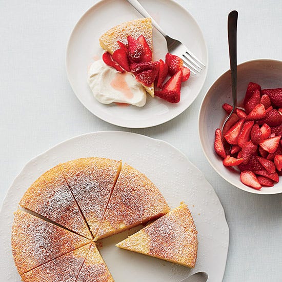 <p>Strawberries, sprinkled with Prosecco and a little sugar, are a pretty accompaniment to Giada De Laurentiis's wonderful, moist orange-infused cake.</p><p><strong>Recipe:</strong> <a href="http://gogonow.org/recipefinder/ricotta-orange-pound-cake-prosecco-strawberries-recipe-fw0514%22%3E%3Cstrong%3ERicotta-Orange Pound Cake with Prosecco Strawberries</strong></a></p>