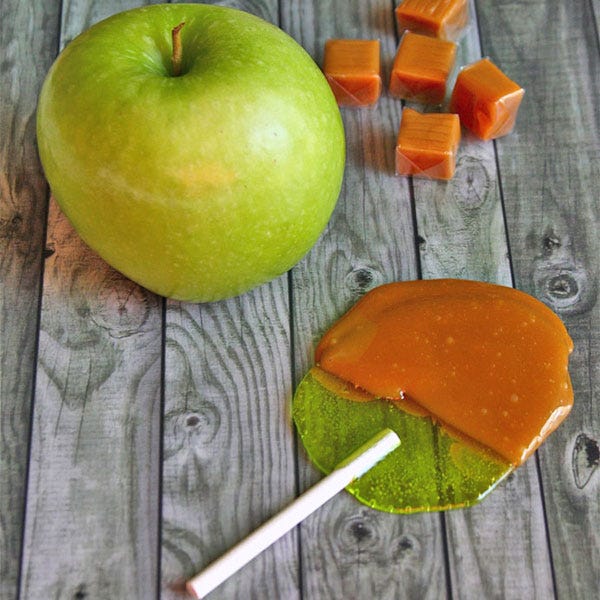 The only thing better than candy corn Rice Krispie treats is candy corn Rice Krispie treats on a stick!
 Get the recipe from Lilyshop.