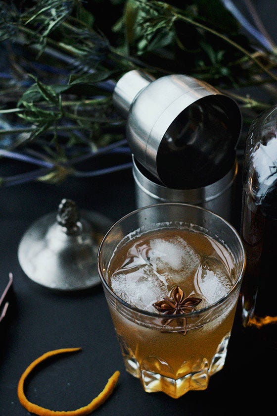 30 Winter Whiskey Cocktail Recipes - Best Whiskey Drinks for Weather—Delish.com