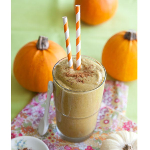<p>Forget a knife and fork, you can eat these tiny pumpkin pies in one bite!</p> <p><strong>Get the recipe from <a href="http://www.alkalinesisters.com/pumpkin-pie-smoothie/3934/" target="_blank">Alkaline Sisters</a>.</strong></p>