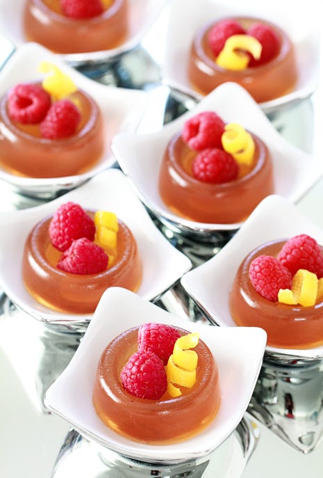 <p></p>
<p><strong>Get the recipe from <a href="http://www.bakersroyale.com/jello-shots-2/boozy-bites-french-75-jello-shots/" target="_blank">Bakers Royale</a>.</strong></p>