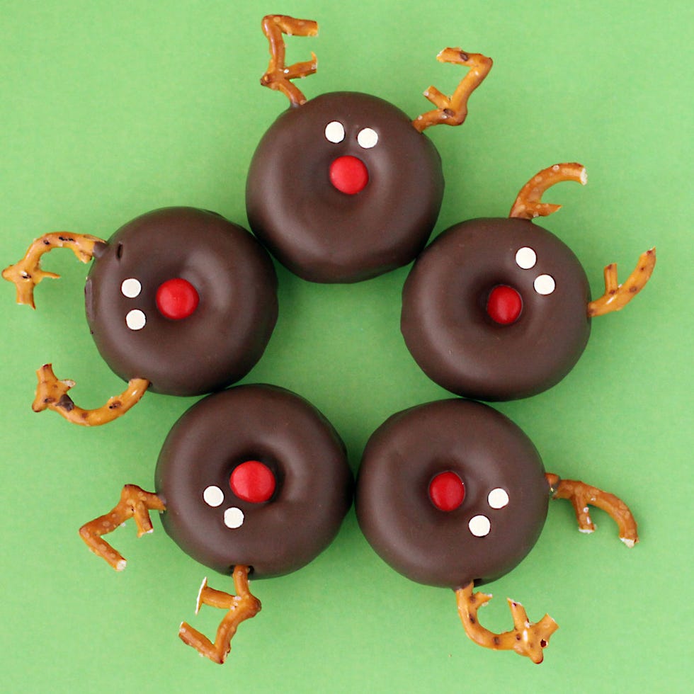 <p><br /><strong>Get the recipe from <a href="http://www.lovefromtheoven.com/2011/11/15/holiday-donut-fun-with-babycakes-donut-maker/" target="_blank">Love From the Oven</a>.</strong></p>