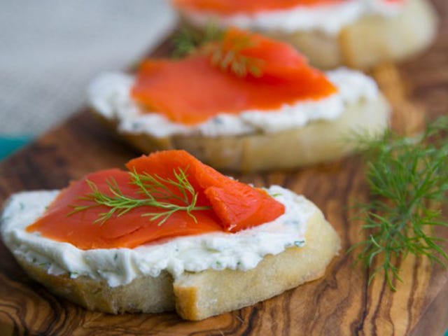 Food, Finger food, Ingredient, Canapé, Cuisine, Cream cheese, Dish, Garnish, Snack, appetizer, 