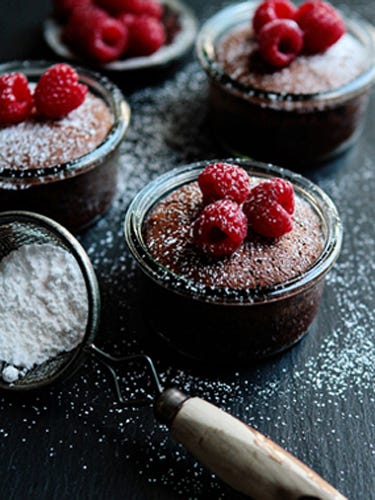 Food, Ingredient, Fruit, Sweetness, Frutti di bosco, Tableware, Natural foods, Produce, Berry, Dessert, 