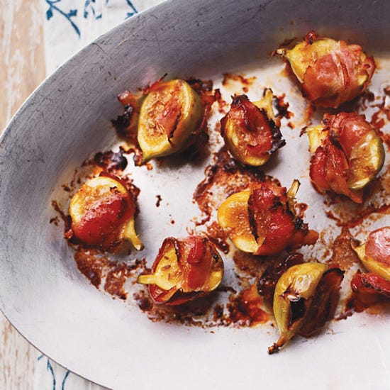 Broiled Green Figs with Pancetta <p>Hungry barhoppers are treated right in Venice, where drinks can be chased with freshly made snacks known as cicchetti. Try broiled green figs sprinkled with fennel seeds and wrapped in pancetta.</p>
<p><strong>Recipe: <a href="http://gogonow.org/recipefinder/broiled-green-figs-pancetta-recipe-mslo0814%22 target="_blank">Broiled Green Figs with Pancetta</a></strong></p>